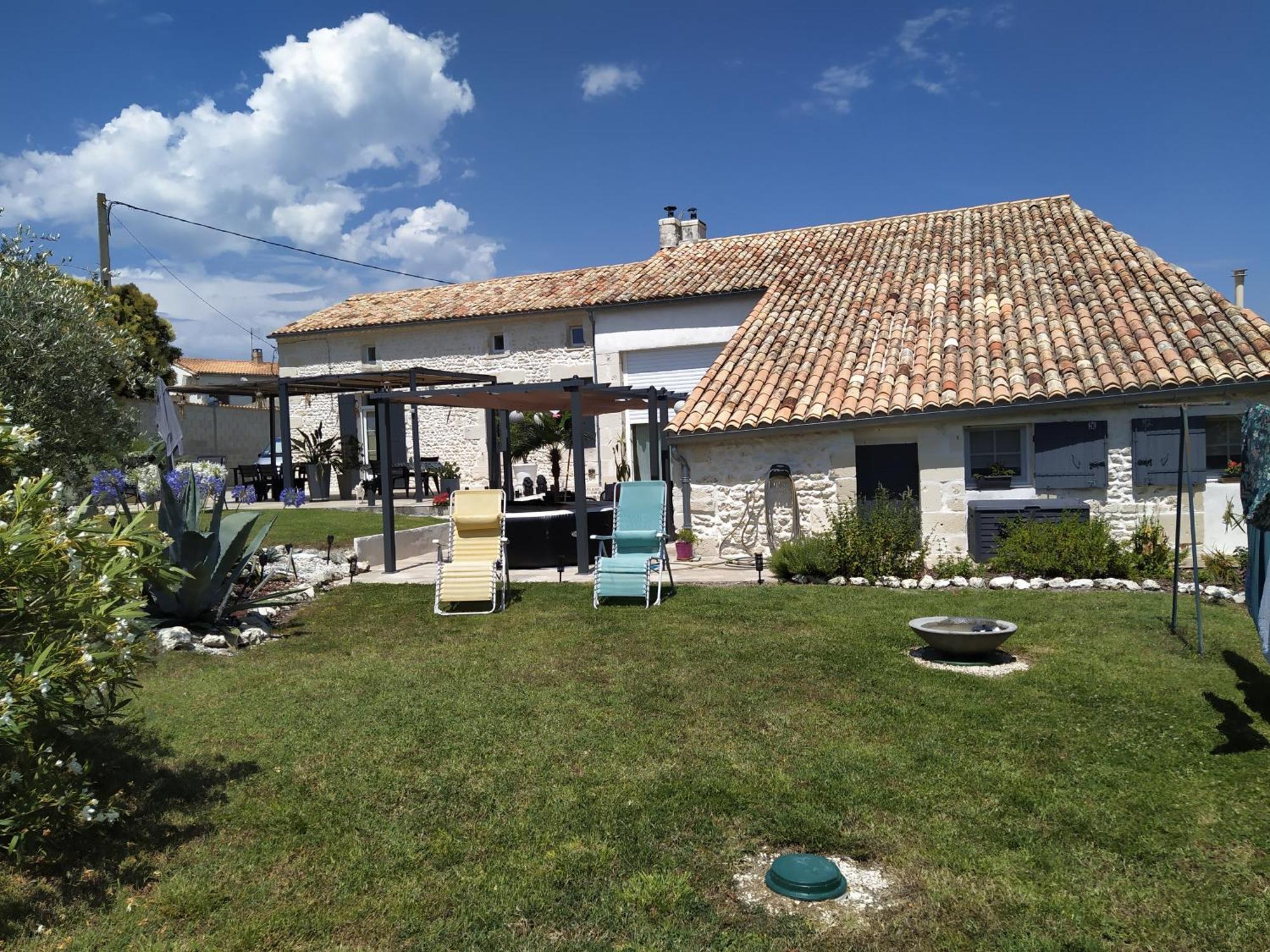 B&B Bel Agave Saint-Georges-des-Agouts Exterior photo